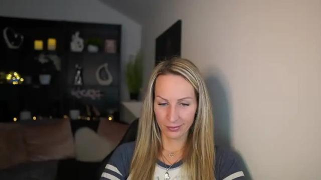 Image 4 of nikki__sexx__ Stream on Chaturbate on 15 months ago