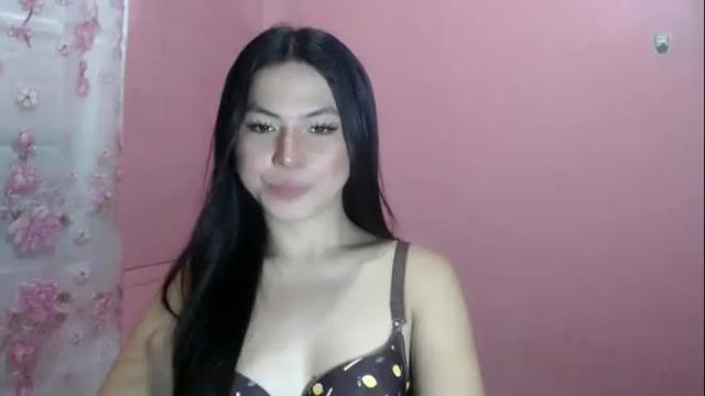 Image 6 of nikki_fox_xxx Stream on Chaturbate on 26 days ago