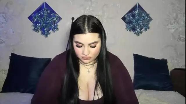 Image 2 of nikki_kardashian Stream on Chaturbate on 15 months ago