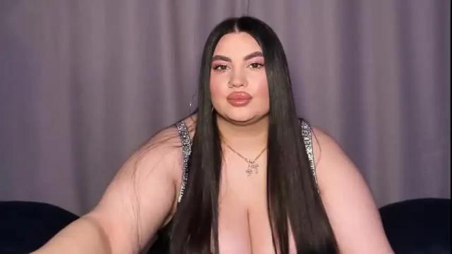 Image 12 of nikki_kardashian Stream on Chaturbate on 16 months ago