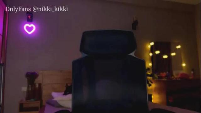 Image 8 of nikki_whatever Stream on Chaturbate on 3 months ago