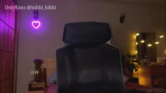 Image 2 of nikki_whatever Stream on Chaturbate on 3 months ago