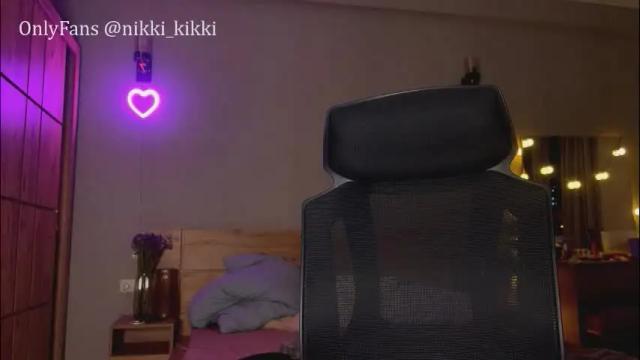 Image 7 of nikki_whatever Stream on Chaturbate on 3 months ago