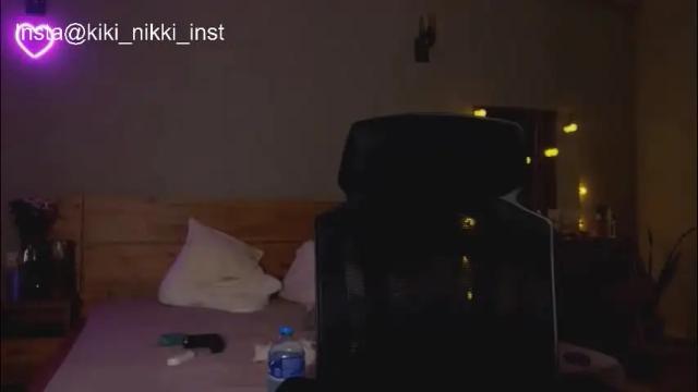 Image 12 of nikki_whatever Stream on Chaturbate on 1 month ago