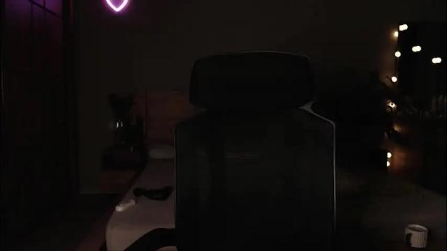 Image 6 of nikki_whatever Stream on Chaturbate on 1 month ago