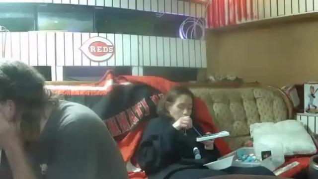 Image 2 of nikkiandtony Stream on Chaturbate on 21 months ago