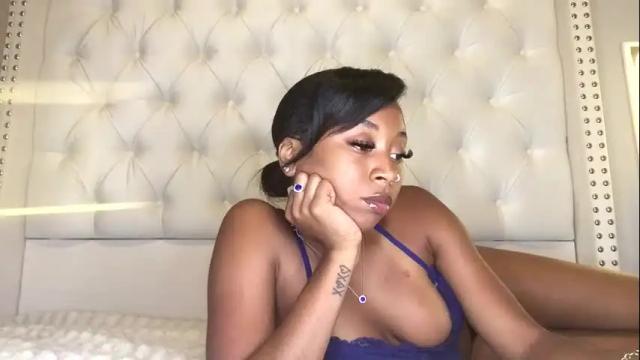 Image 3 of nikkib333 Stream on Chaturbate on 21 days ago