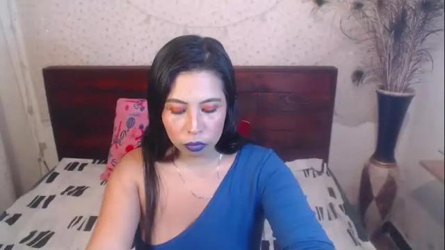 Image 4 of nikkiemilky Stream on Chaturbate on 3 months ago