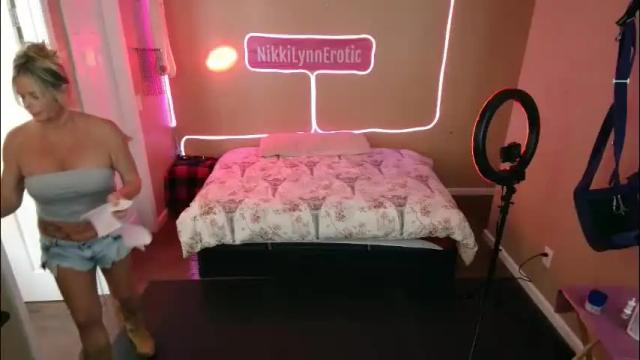 Image 8 of nikkilynnerotic Stream on Chaturbate on 1 month ago