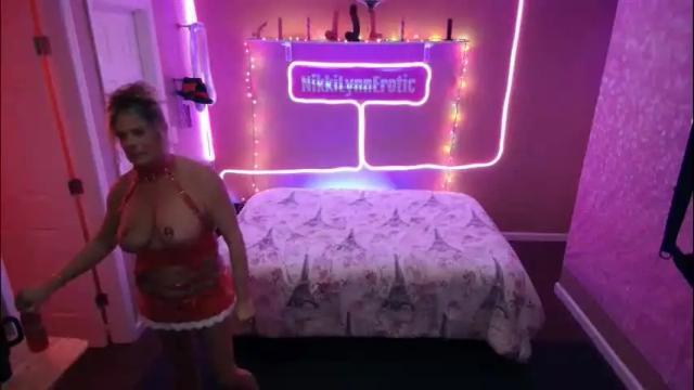 Image 6 of nikkilynnerotic Stream on Chaturbate on 1 month ago