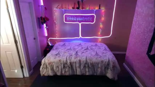 Image 6 of nikkilynnerotic Stream on Chaturbate on 27 days ago