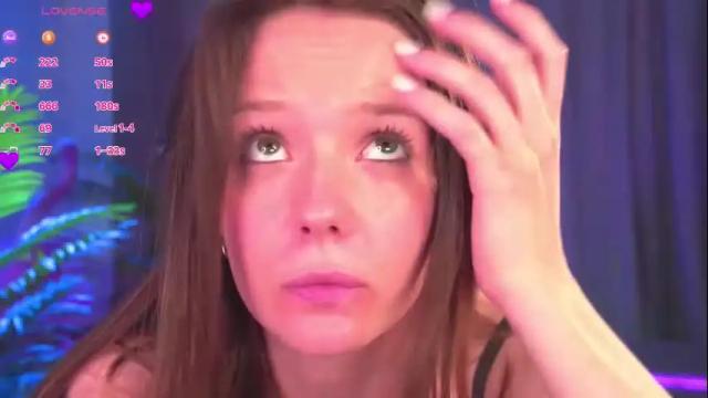 Image 11 of nikkisilk Stream on Chaturbate on 23 days ago