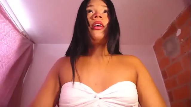 Image 11 of nikkitatsx Stream on Chaturbate on 29 days ago