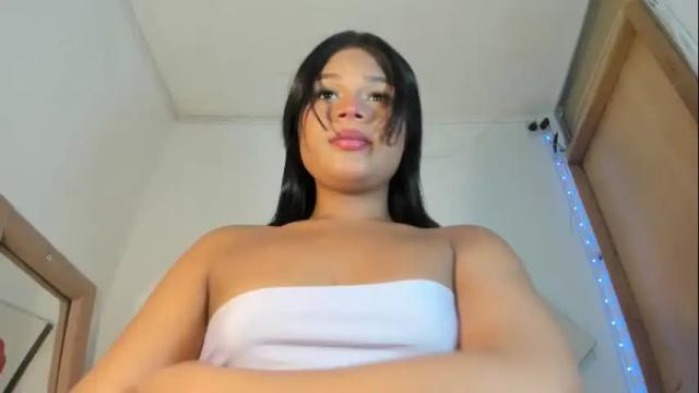 Image 11 of nikkitatsx Stream on Chaturbate on 27 days ago