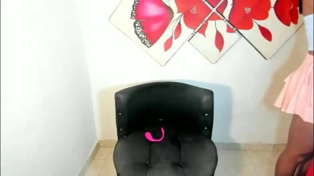 Image 2 of nikkitatsx Stream on Chaturbate on 1 month ago