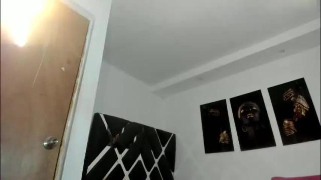 Image 11 of nikkitatsx Stream on Chaturbate on 17 days ago