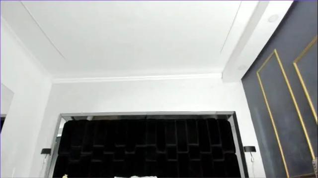 Image 11 of nikkysmiith Stream on Chaturbate on 2 months ago