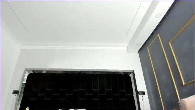 Image 12 of nikkysmiith Stream on Chaturbate on 2 months ago