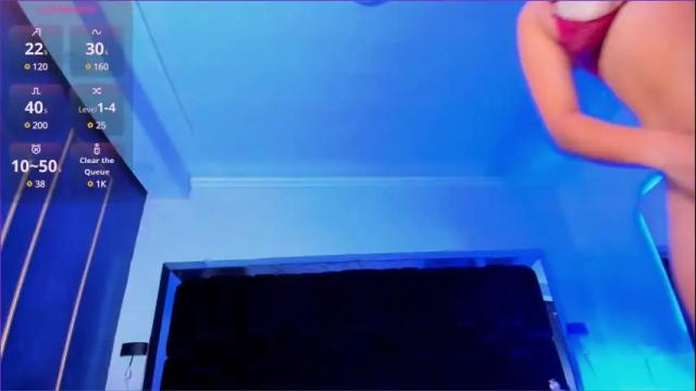 Image 10 of nikkysmiith Stream on Chaturbate on 9 days ago