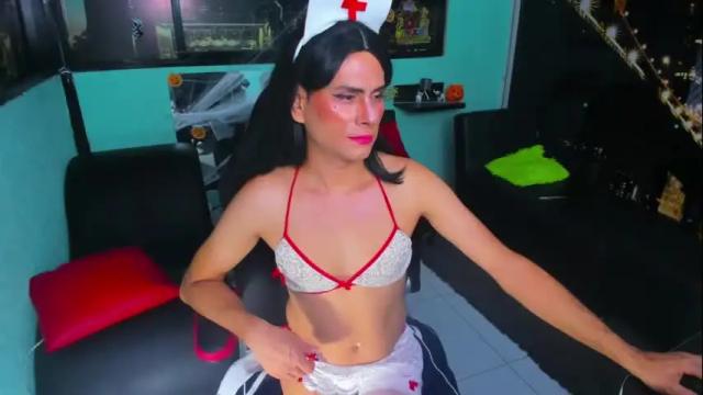 Image 3 of nikol_and_max Stream on Chaturbate on 21 months ago