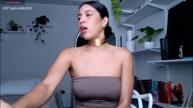 Image 6 of nikol_je Stream on Chaturbate on 29 days ago