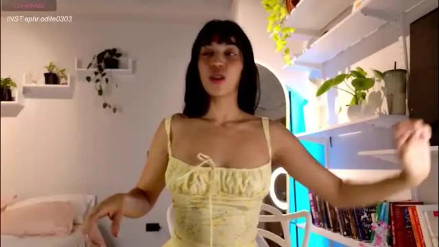 Image 4 of nikol_je Stream on Chaturbate on 21 days ago