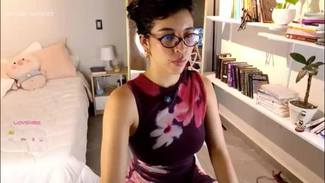 Image 10 of nikol_je Stream on Chaturbate on 2 months ago