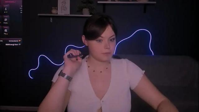 Image 3 of nikol_kitt Stream on Chaturbate on 1 month ago