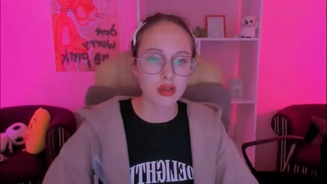 Image 2 of nikol_kitt Stream on Chaturbate on 1 month ago