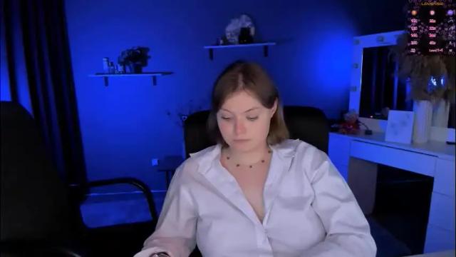 Image 2 of nikol_kitt Stream on Chaturbate on 1 month ago