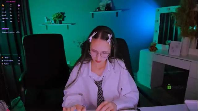 Image 6 of nikol_kitt Stream on Chaturbate on 1 month ago