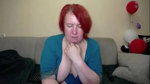 Image 2 of nikolettared Stream on Chaturbate on 7 days ago