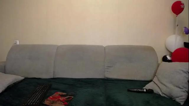 Image 11 of nikolettared Stream on Chaturbate on 3 days ago