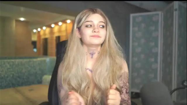 Image 12 of nikoli_naw Stream on Chaturbate on 1 month ago