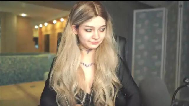 Image 4 of nikoli_naw Stream on Chaturbate on 1 month ago