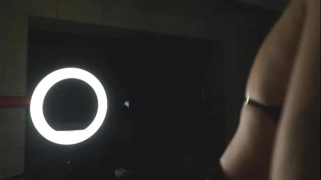 Image 2 of nikoli_naw Stream on Chaturbate on 1 month ago