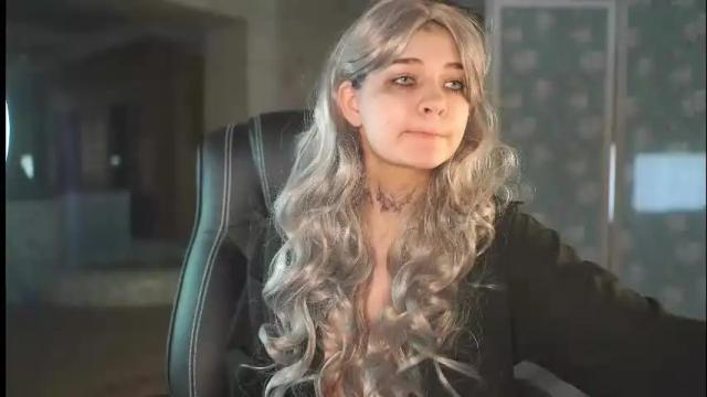Image 4 of nikoli_naw Stream on Chaturbate on 1 month ago