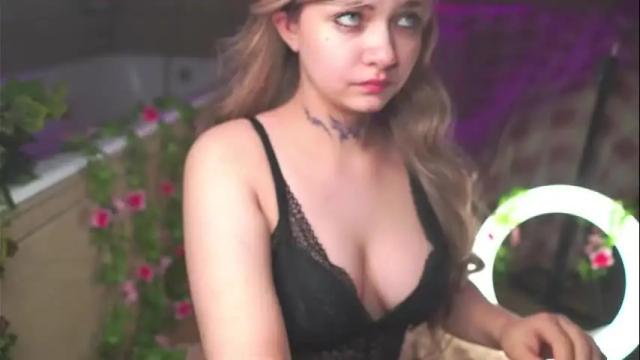 Image 12 of nikoli_naw Stream on Chaturbate on 1 month ago