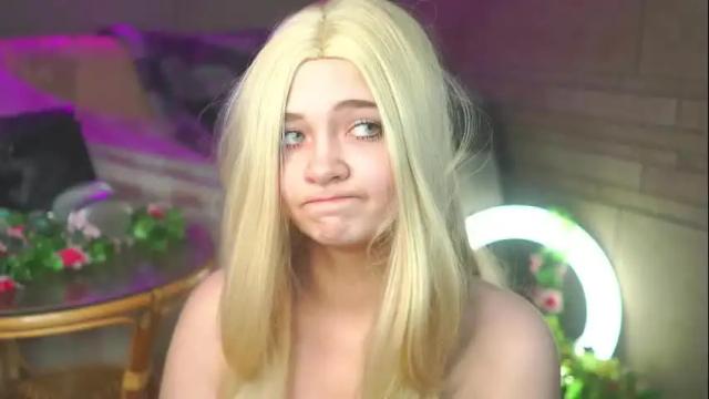 Image 3 of nikoli_naw Stream on Chaturbate on 12 days ago