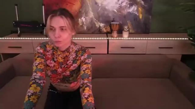 Image 10 of nikollberry Stream on Chaturbate on 14 months ago