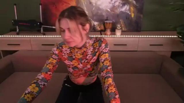 Image 3 of nikollberry Stream on Chaturbate on 14 months ago