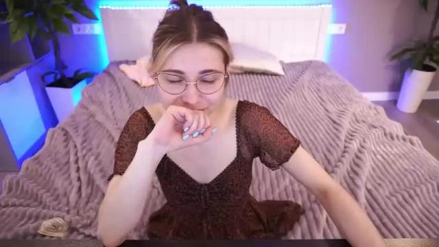 Image 11 of nikollberry Stream on Chaturbate on 14 months ago
