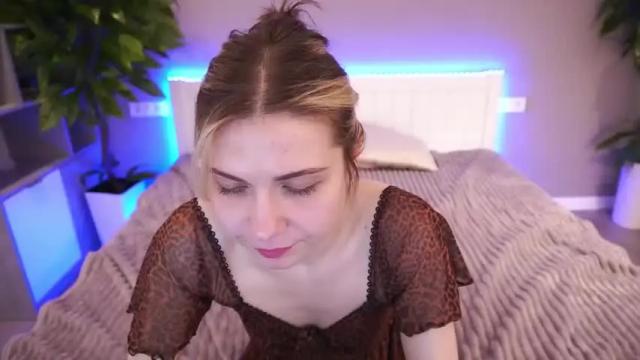 Image 3 of nikollberry Stream on Chaturbate on 14 months ago