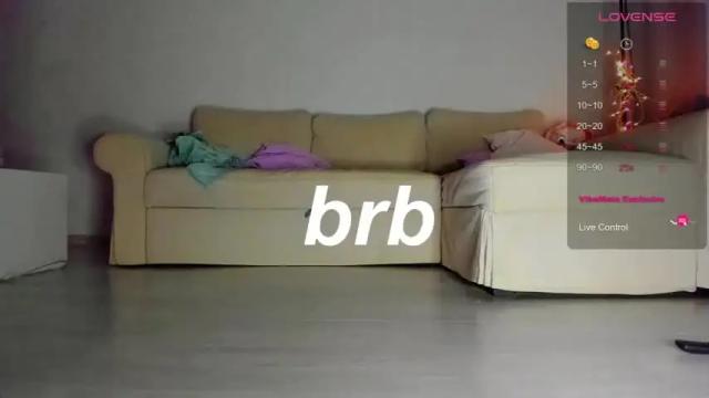 Image 10 of nikonti77 Stream on Chaturbate on 18 months ago