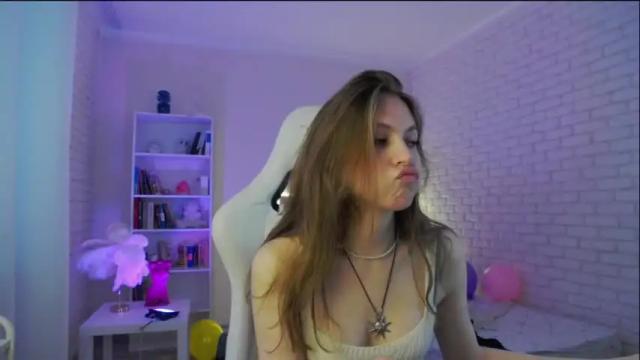 Image 4 of niky_jill Stream on Chaturbate on 16 months ago