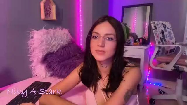 Image 3 of nikyastark Stream on Chaturbate on 4 months ago