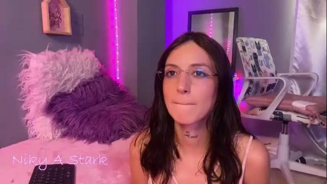 Image 4 of nikyastark Stream on Chaturbate on 4 months ago