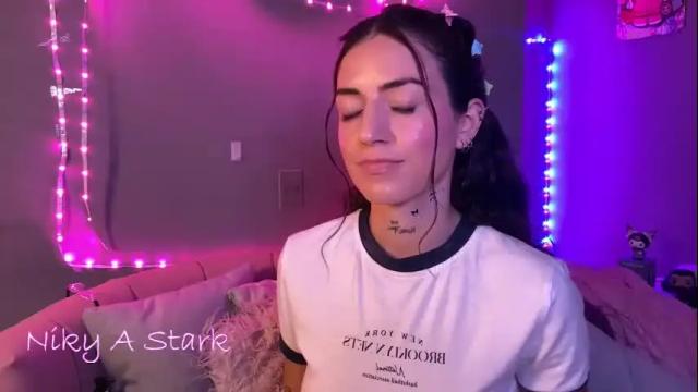 Image 12 of nikyastark Stream on Chaturbate on 2 months ago