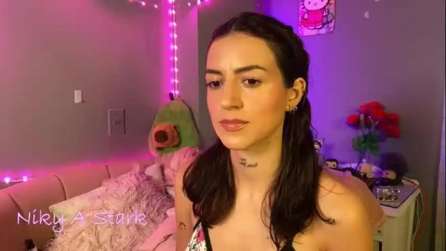 Image 6 of nikyastark Stream on Chaturbate on 2 months ago