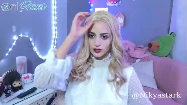 Image 3 of nikyastark Stream on Chaturbate on 8 days ago